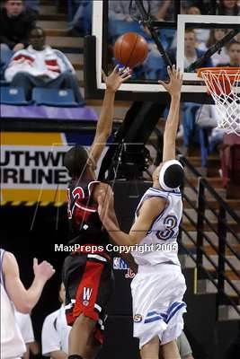 Thumbnail 3 in Westchester vs. Serra (State D1 Final) #1 photogallery.