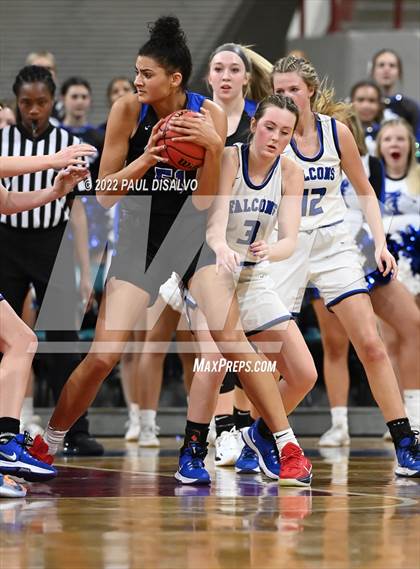 Thumbnail 3 in Grandview vs. Highlands Ranch (CHSAA 5A Final Four) photogallery.