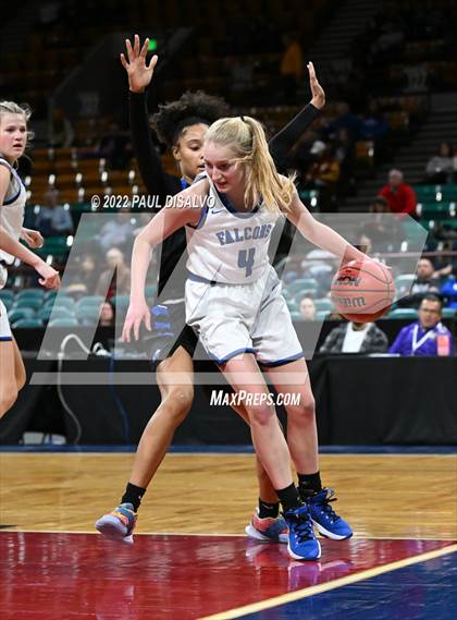 Thumbnail 2 in Grandview vs. Highlands Ranch (CHSAA 5A Final Four) photogallery.