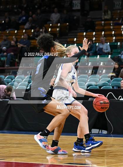 Thumbnail 1 in Grandview vs. Highlands Ranch (CHSAA 5A Final Four) photogallery.
