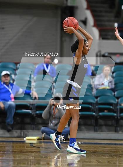 Thumbnail 3 in Grandview vs. Highlands Ranch (CHSAA 5A Final Four) photogallery.