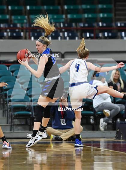 Thumbnail 3 in Grandview vs. Highlands Ranch (CHSAA 5A Final Four) photogallery.