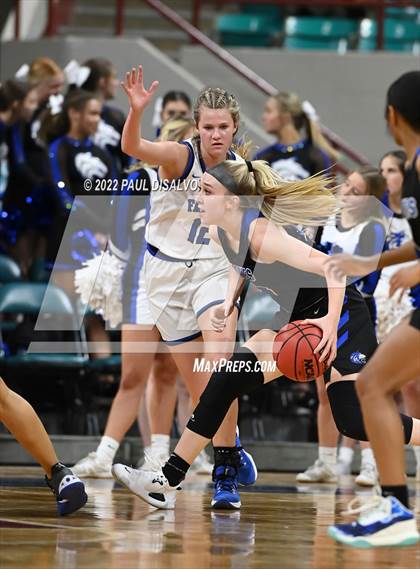 Thumbnail 2 in Grandview vs. Highlands Ranch (CHSAA 5A Final Four) photogallery.