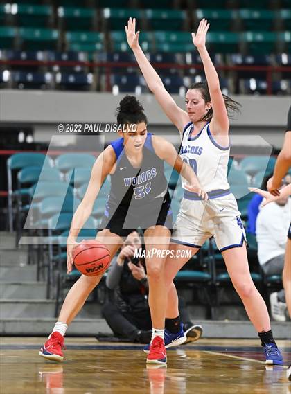 Thumbnail 1 in Grandview vs. Highlands Ranch (CHSAA 5A Final Four) photogallery.