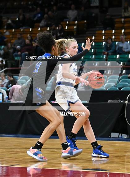 Thumbnail 3 in Grandview vs. Highlands Ranch (CHSAA 5A Final Four) photogallery.