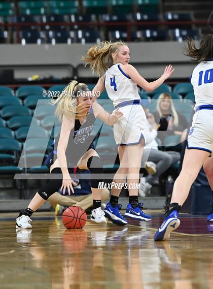 Thumbnail 2 in Grandview vs. Highlands Ranch (CHSAA 5A Final Four) photogallery.