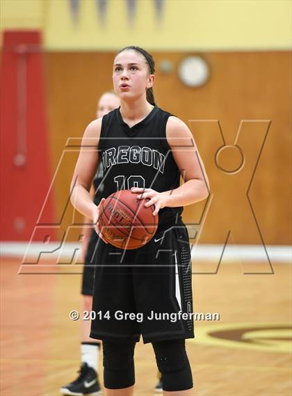 Thumbnail 3 in Oakland vs. Oregon City (Cardinal Newman Classic) photogallery.