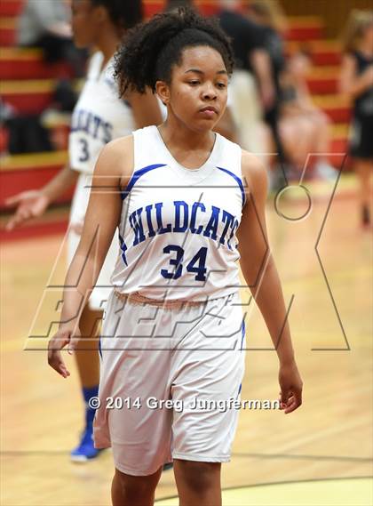 Thumbnail 2 in Oakland vs. Oregon City (Cardinal Newman Classic) photogallery.