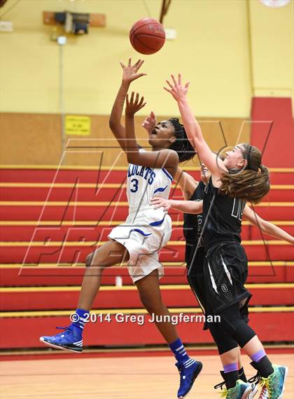 Thumbnail 1 in Oakland vs. Oregon City (Cardinal Newman Classic) photogallery.