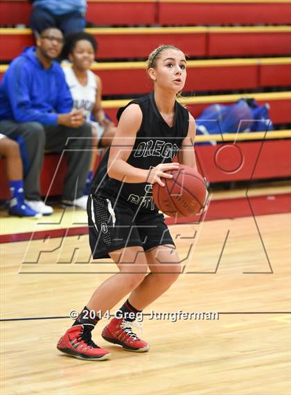 Thumbnail 1 in Oakland vs. Oregon City (Cardinal Newman Classic) photogallery.