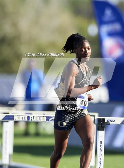 Thumbnail 1 in Bob Hayes Invitational (100m Hurdles) photogallery.