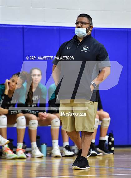 Thumbnail 1 in Bishop Moore vs. Olympia (Nike Tournament of Champions) photogallery.