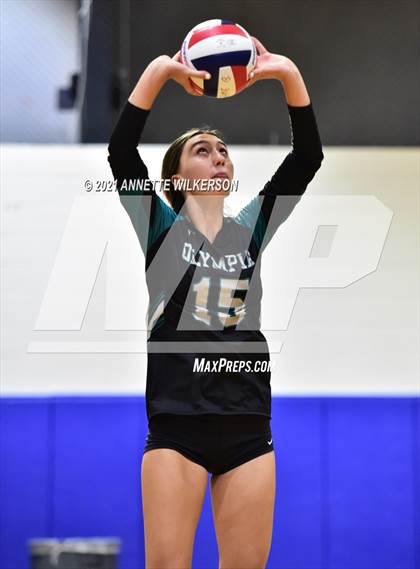 Thumbnail 2 in Bishop Moore vs. Olympia (Nike Tournament of Champions) photogallery.