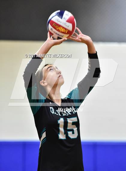 Thumbnail 2 in Bishop Moore vs. Olympia (Nike Tournament of Champions) photogallery.