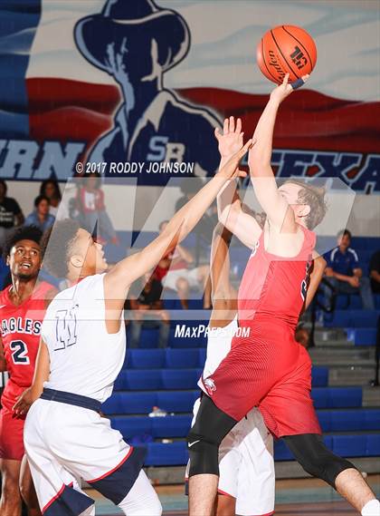 Thumbnail 1 in Atascocita vs. Manvel (McDonald's Texas Invitational) photogallery.