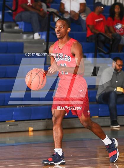 Thumbnail 2 in Atascocita vs. Manvel (McDonald's Texas Invitational) photogallery.