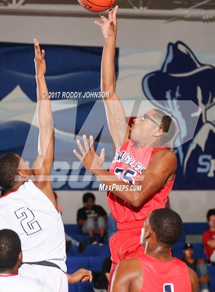 Thumbnail 1 in Atascocita vs. Manvel (McDonald's Texas Invitational) photogallery.