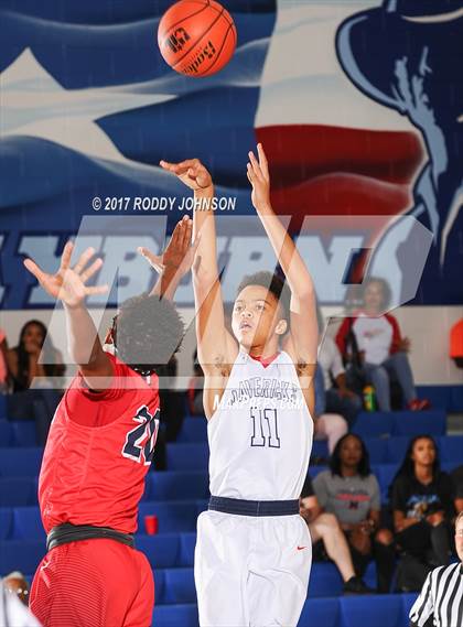 Thumbnail 3 in Atascocita vs. Manvel (McDonald's Texas Invitational) photogallery.