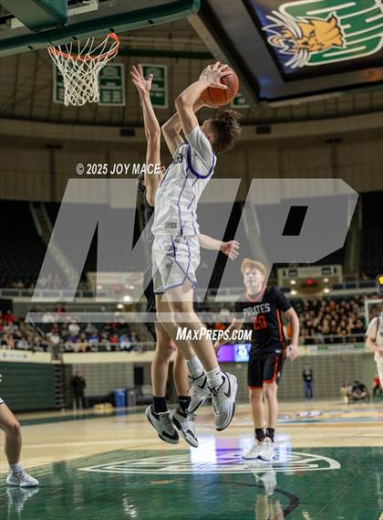 Thumbnail 1 in Chesapeake vs Wheelersburg (OHSAA DV District Final) photogallery.