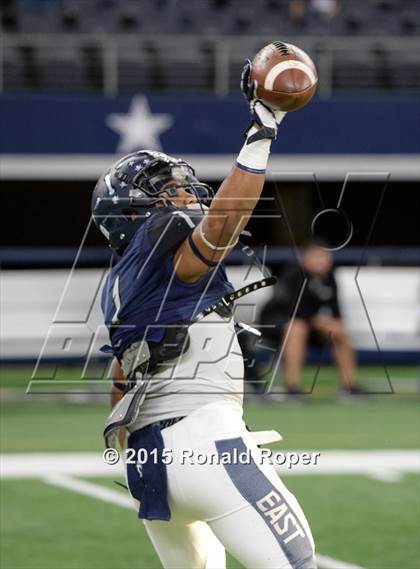 Thumbnail 2 in The Colony vs. Wylie East (UIL 5A Bi-District)  photogallery.
