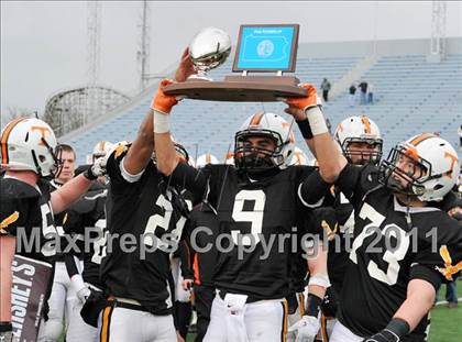 Thumbnail 3 in Lancaster Catholic vs. Tyrone (PIAA Class AA Final) photogallery.