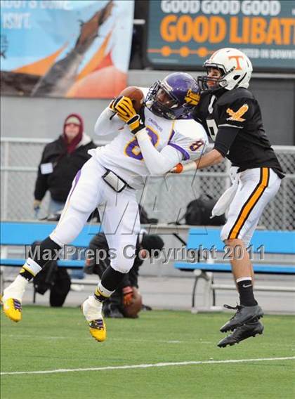 Thumbnail 1 in Lancaster Catholic vs. Tyrone (PIAA Class AA Final) photogallery.