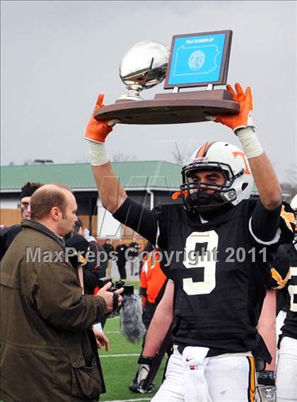 Thumbnail 2 in Lancaster Catholic vs. Tyrone (PIAA Class AA Final) photogallery.