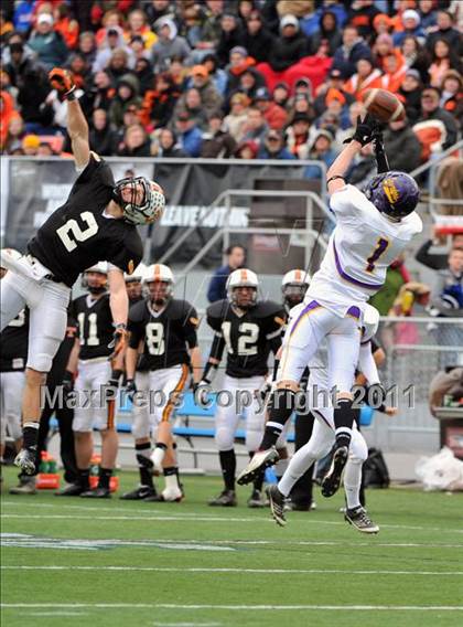 Thumbnail 3 in Lancaster Catholic vs. Tyrone (PIAA Class AA Final) photogallery.