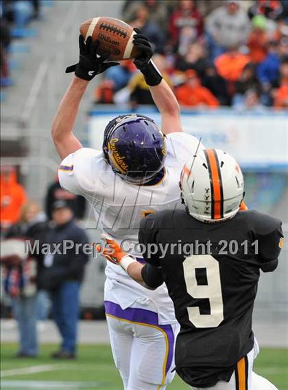 Thumbnail 2 in Lancaster Catholic vs. Tyrone (PIAA Class AA Final) photogallery.