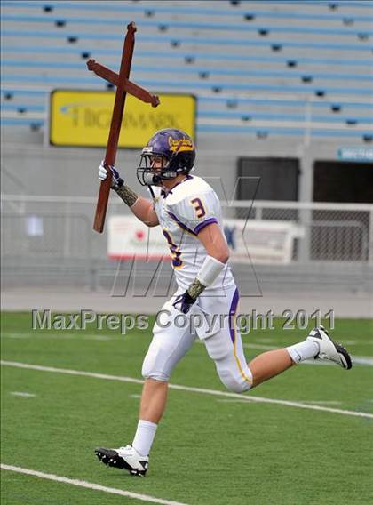 Thumbnail 3 in Lancaster Catholic vs. Tyrone (PIAA Class AA Final) photogallery.