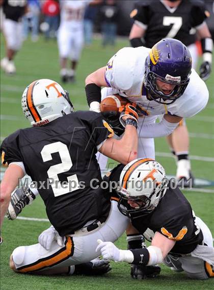 Thumbnail 1 in Lancaster Catholic vs. Tyrone (PIAA Class AA Final) photogallery.