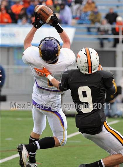 Thumbnail 3 in Lancaster Catholic vs. Tyrone (PIAA Class AA Final) photogallery.