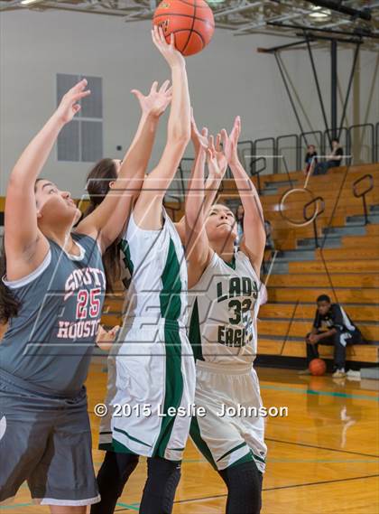 Thumbnail 1 in South Houston vs. Pasadena (McDonald's Texas Invitational) photogallery.