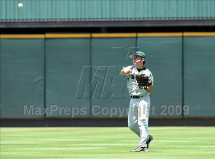 Thumbnail 3 in Reagan vs. Westlake (Class 5A Region 4 Final) photogallery.
