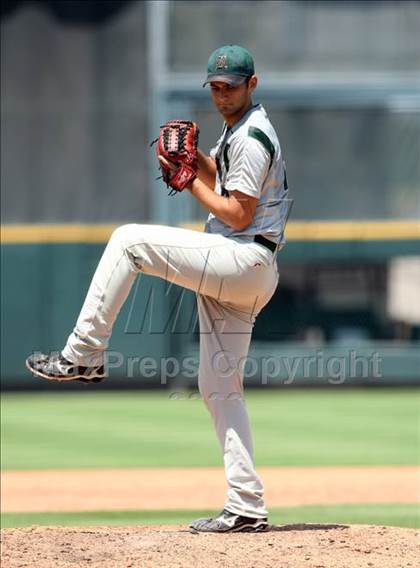 Thumbnail 1 in Reagan vs. Westlake (Class 5A Region 4 Final) photogallery.