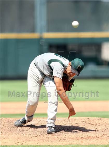 Thumbnail 3 in Reagan vs. Westlake (Class 5A Region 4 Final) photogallery.