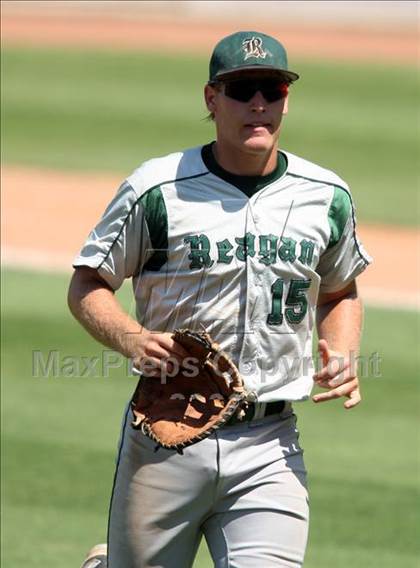 Thumbnail 2 in Reagan vs. Westlake (Class 5A Region 4 Final) photogallery.