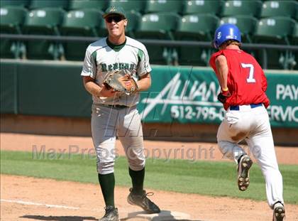 Thumbnail 3 in Reagan vs. Westlake (Class 5A Region 4 Final) photogallery.