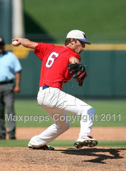 Thumbnail 1 in Reagan vs. Westlake (Class 5A Region 4 Final) photogallery.
