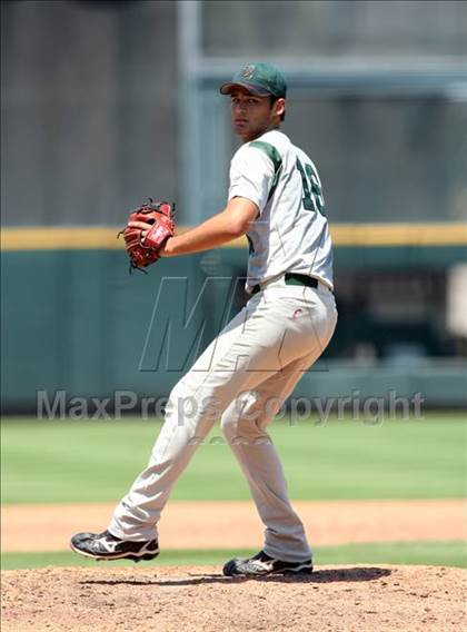 Thumbnail 3 in Reagan vs. Westlake (Class 5A Region 4 Final) photogallery.