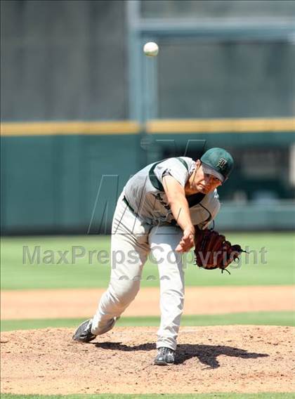 Thumbnail 1 in Reagan vs. Westlake (Class 5A Region 4 Final) photogallery.
