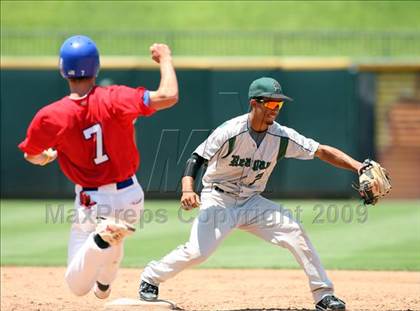 Thumbnail 2 in Reagan vs. Westlake (Class 5A Region 4 Final) photogallery.