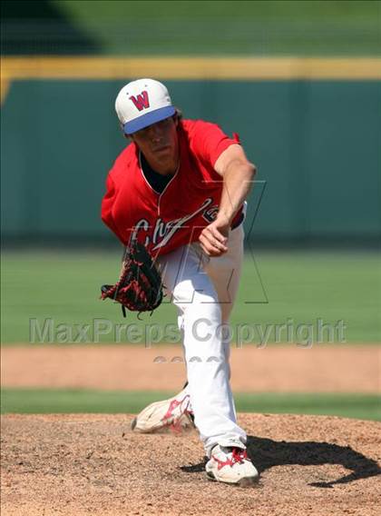 Thumbnail 1 in Reagan vs. Westlake (Class 5A Region 4 Final) photogallery.