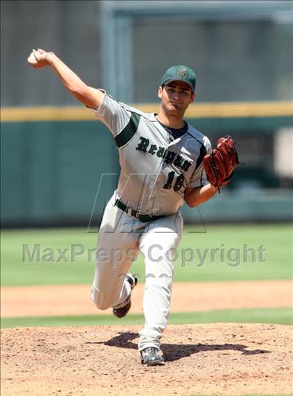Thumbnail 1 in Reagan vs. Westlake (Class 5A Region 4 Final) photogallery.