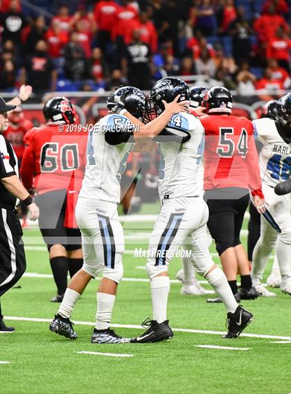 Thumbnail 3 in Wagner vs Harlan (UIL 5A D1 Region 4 Regional) photogallery.