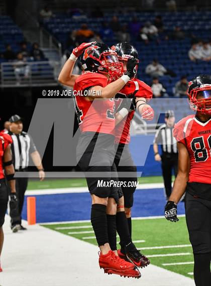Thumbnail 1 in Wagner vs Harlan (UIL 5A D1 Region 4 Regional) photogallery.