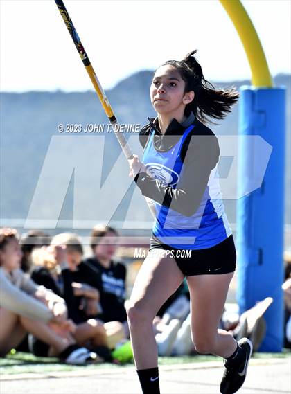 Thumbnail 1 in Questa Invitational photogallery.