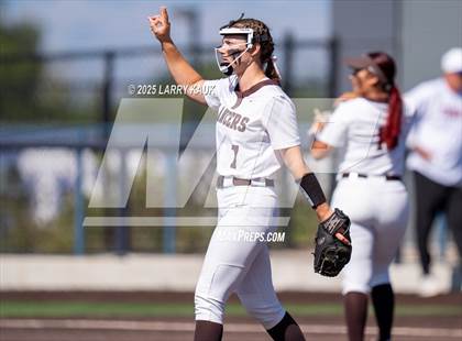Thumbnail 2 in Saint Francis vs. Salinas (CIF CCS Open Division Semifinal) photogallery.