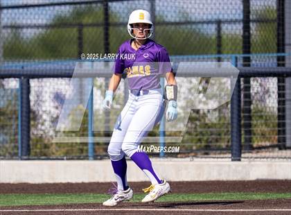 Thumbnail 3 in Saint Francis vs. Salinas (CIF CCS Open Division Semifinal) photogallery.
