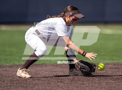 Thumbnail 1 in Saint Francis vs. Salinas (CIF CCS Open Division Semifinal) photogallery.